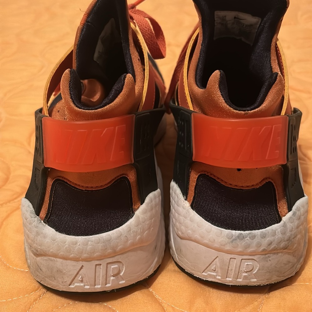COPY - Gym Shoes - Picture 3 of 6
